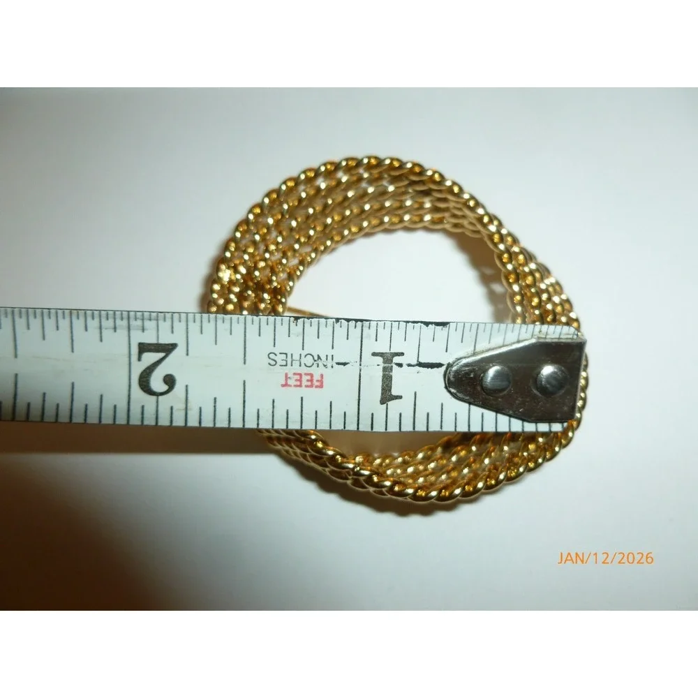 Monet Gold Tone‎ Twisted Rope Circle Brooch Pin